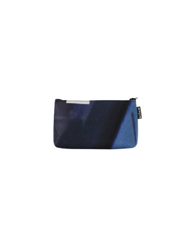 Face avant trousse à soufflet 18 cm bleue et ciel.