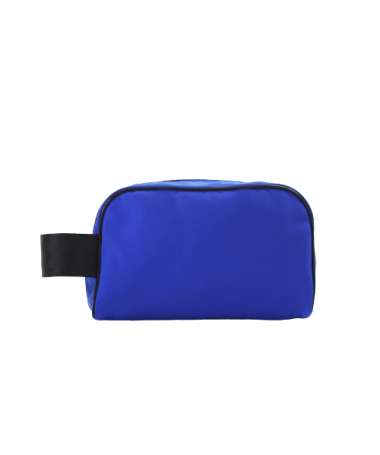 Face arrière toute bleue, trousse de toilette en blouson de la Gendarmerie.
