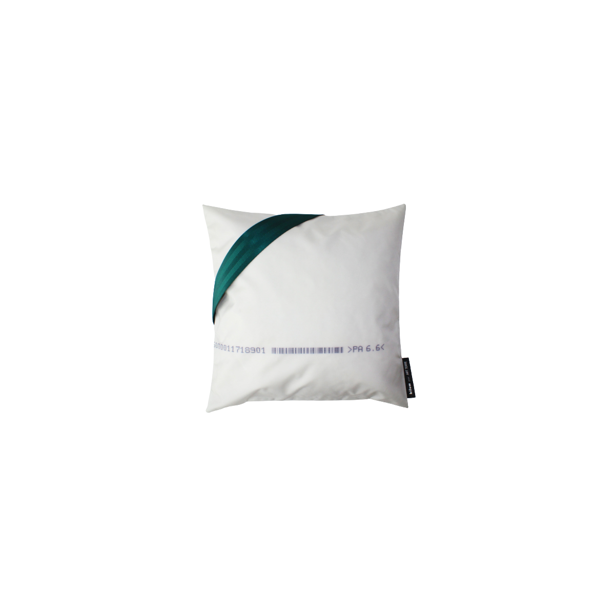 Face avant housse de coussin en toile d'airbag et ceinture de sécurité verte upcyclés