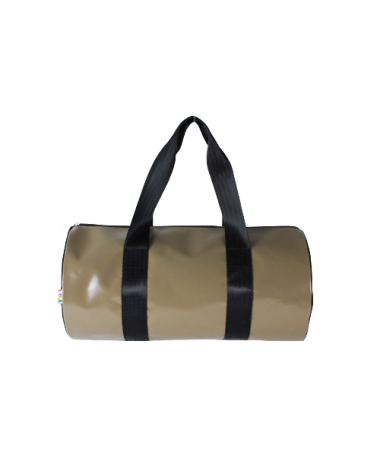Vue de face taupe pour  ce sac polochon en chutes de toiles de l'industrie aéronautique