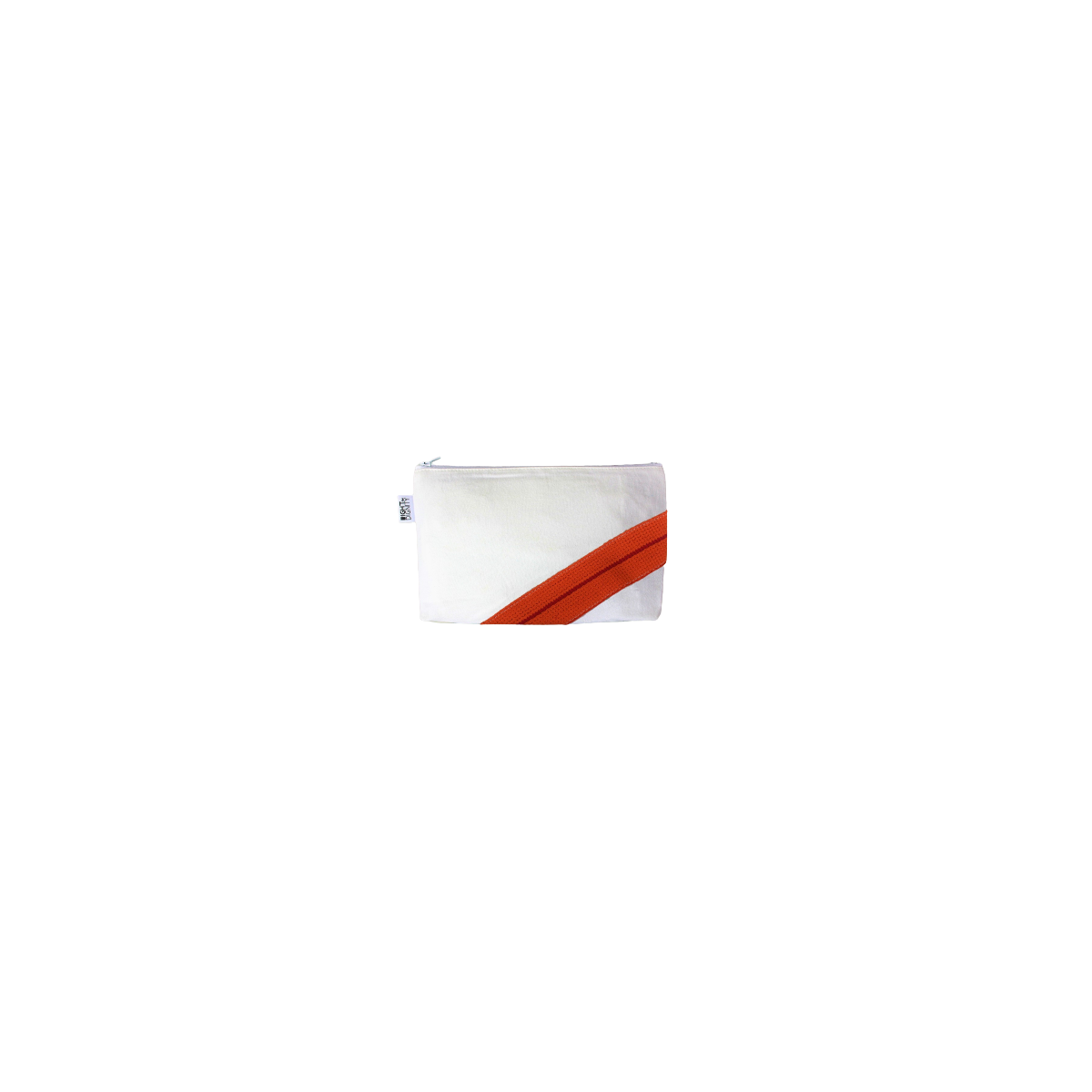 Vue face avant trousse à soufflet en kimono de karaté blanc avec sa bande orange et rouge en ceinture de karaté Vue face avant trousse à soufflet en kimono de karaté blanc avec sa bande orange et rouge en ceinture de karaté