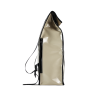 Sac à dos bâche|Vue de côté du sac à dos. Sac à dos upcyclé couleur beige.