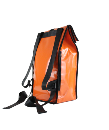 %product-name%%separator%Vue de dos du sac à dos. Sac à dos upcyclé couleur orange