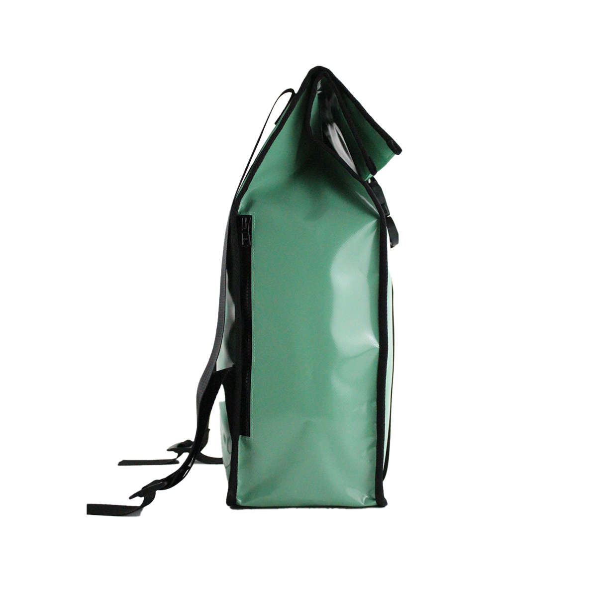 Sac à dos bâche|Vue de côté du sac à dos. Sac à dos upcyclé couleur vert d'eau.