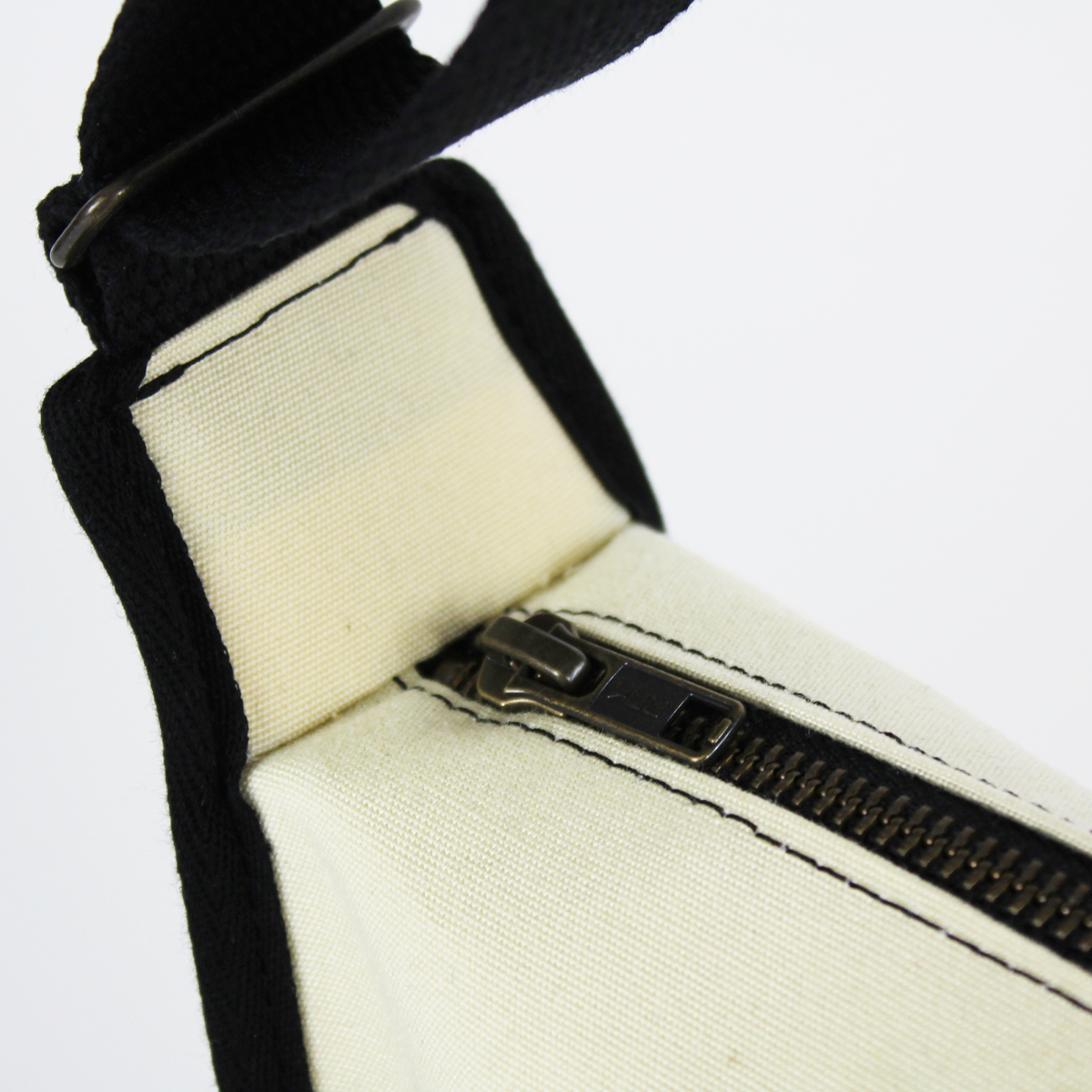 recycled belly bag | Minot | upcycling | bilum
